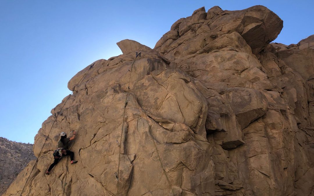 Cómo la escalada en roca puede ayudarte a superar tus miedos